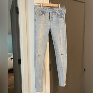 American Eagle Light Wash Distressed Skinny Jeans
